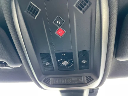 Vehicle Thumbnail 30