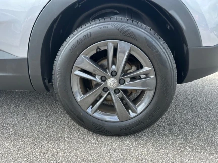 Vehicle Thumbnail 7