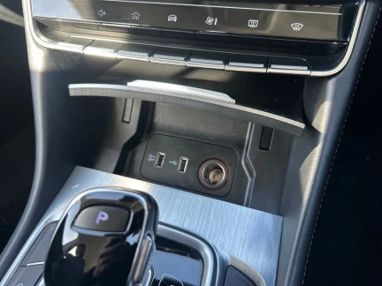 Vehicle Thumbnail 25