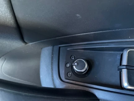 Vehicle Thumbnail 32