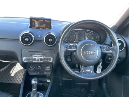 Vehicle Thumbnail 9