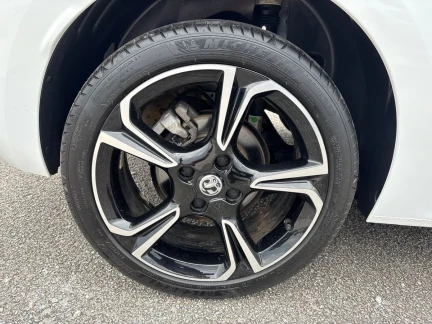 Vehicle Thumbnail 23