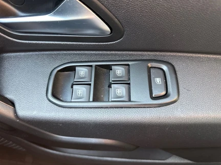 Vehicle Thumbnail 15