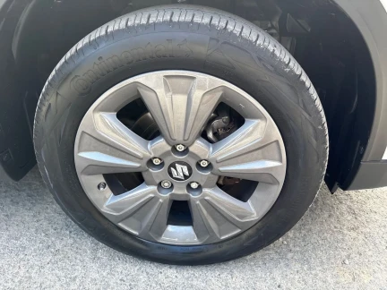 Vehicle Thumbnail 24