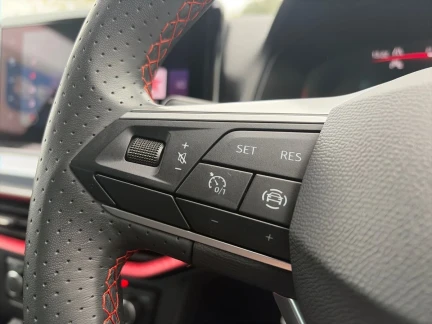 Vehicle Thumbnail 18