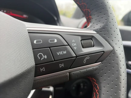 Vehicle Thumbnail 32