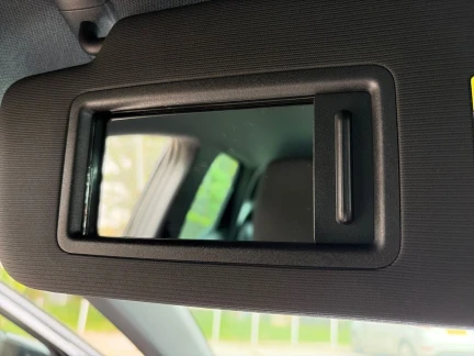 Vehicle Thumbnail 40