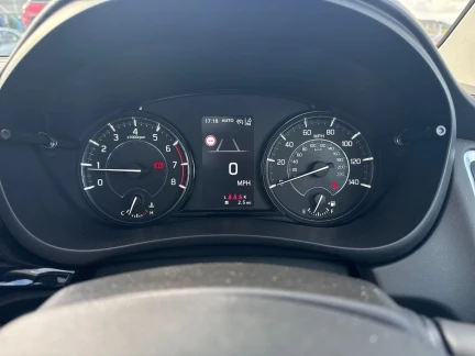 Vehicle Thumbnail 18