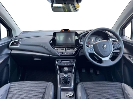 Vehicle Thumbnail 10