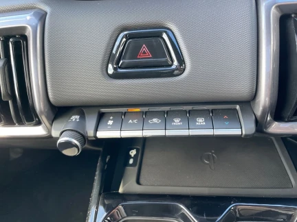 Vehicle Thumbnail 13