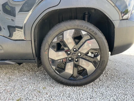 Vehicle Thumbnail 7