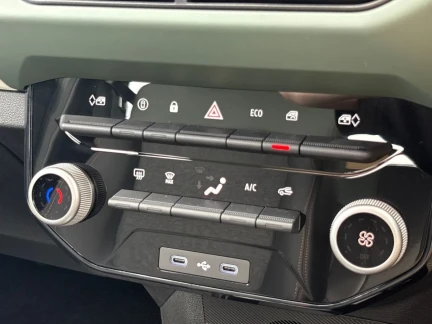 Vehicle Thumbnail 13