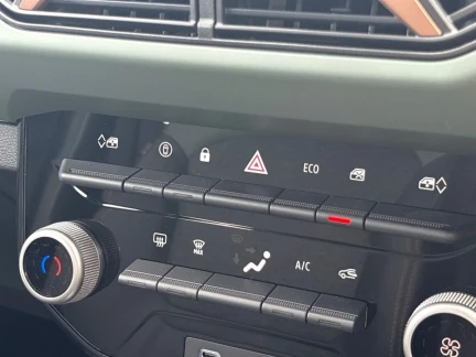 Vehicle Thumbnail 14