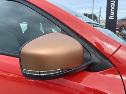 Vehicle Thumbnail 26