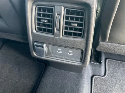 Vehicle Thumbnail 28