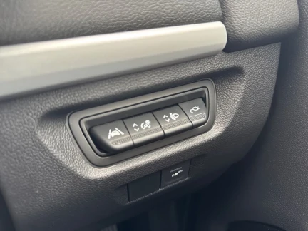 Vehicle Thumbnail 24