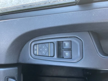 Vehicle Thumbnail 14