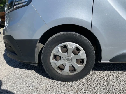Vehicle Thumbnail 41
