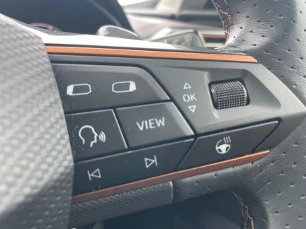Vehicle Thumbnail 37