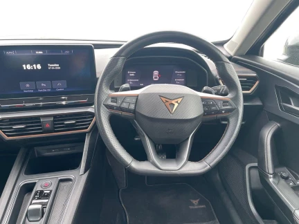 Vehicle Thumbnail 8