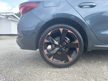 Vehicle Thumbnail 22
