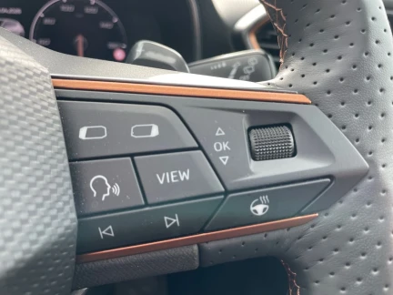 Vehicle Thumbnail 34