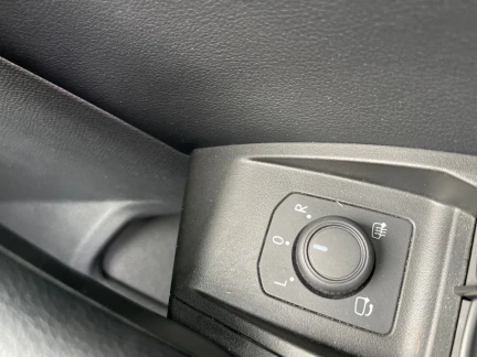 Vehicle Thumbnail 36