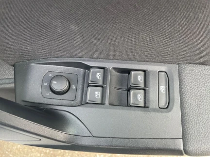 Vehicle Thumbnail 14