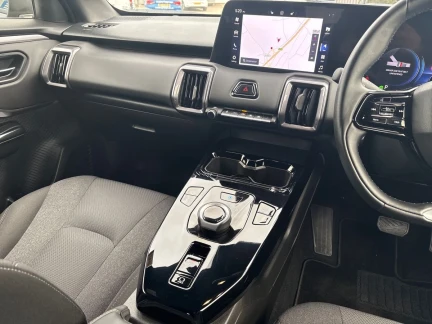 Vehicle Thumbnail 12