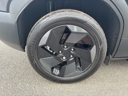 Vehicle Thumbnail 22