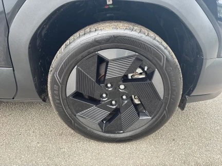 Vehicle Thumbnail 23