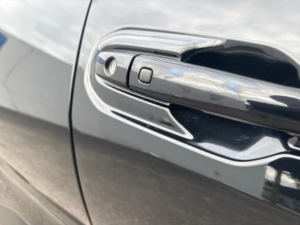 Vehicle Thumbnail 31