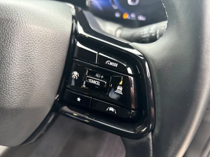 Vehicle Thumbnail 38