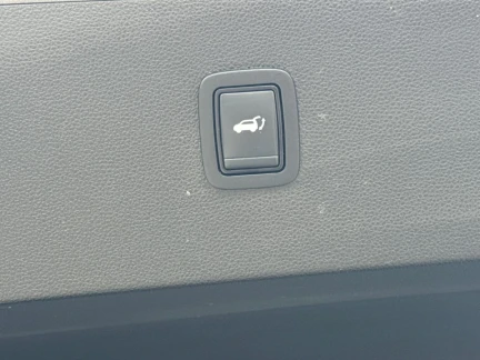 Vehicle Thumbnail 24