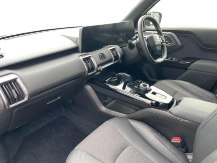 Vehicle Thumbnail 11