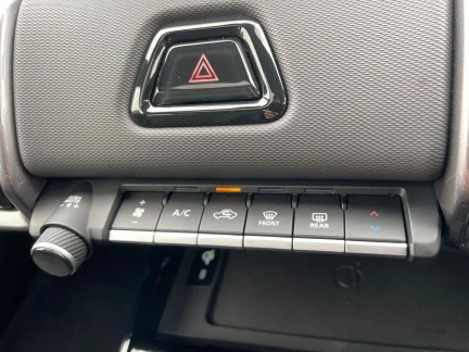 Vehicle Thumbnail 13