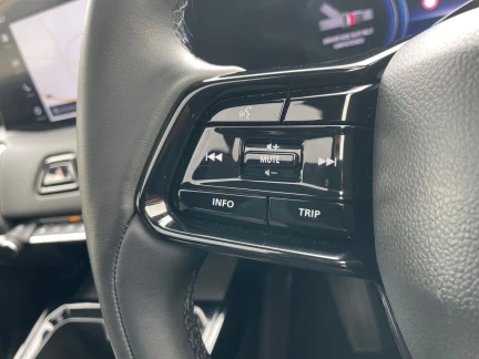 Vehicle Thumbnail 19