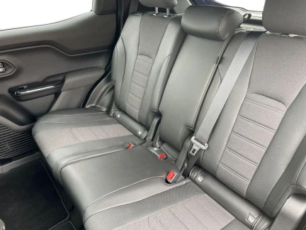 Vehicle Thumbnail 20