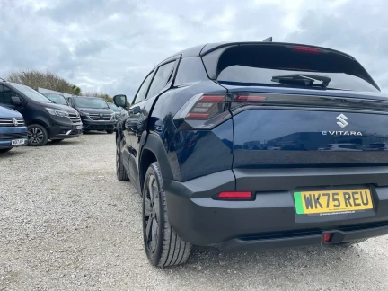 Vehicle Thumbnail 26