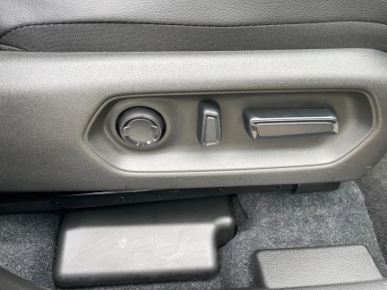 Vehicle Thumbnail 31