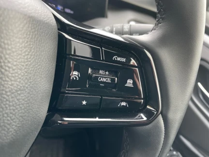 Vehicle Thumbnail 36