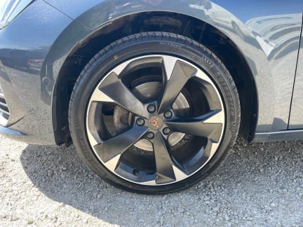 Vehicle Thumbnail 25