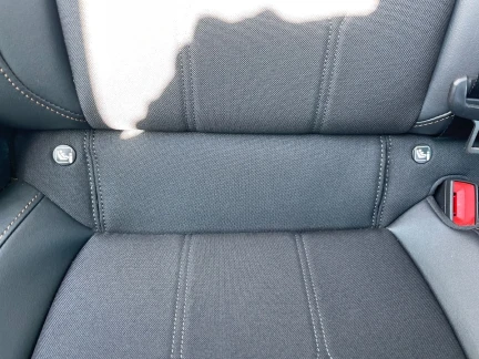 Vehicle Thumbnail 30