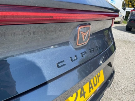 Vehicle Thumbnail 36