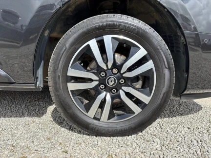 Vehicle Thumbnail 6