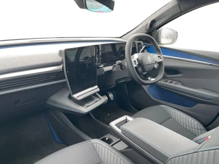 Vehicle Thumbnail 11