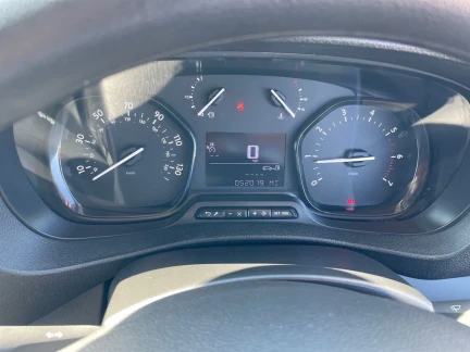Vehicle Thumbnail 18