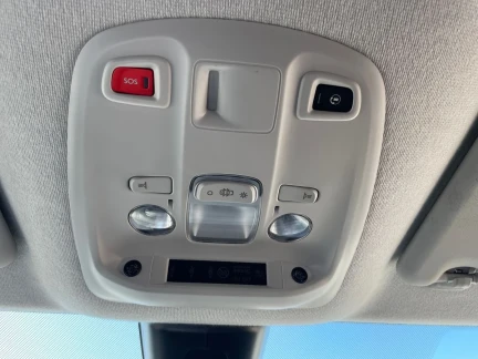 Vehicle Thumbnail 24
