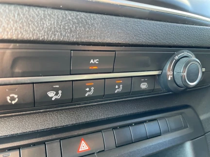 Vehicle Thumbnail 25