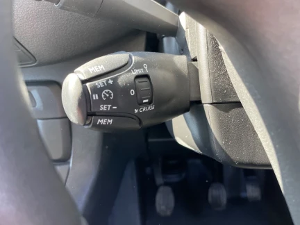 Vehicle Thumbnail 29
